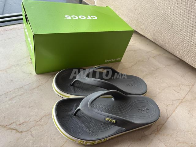 Sandales Crocs 38-39 en très bon état - 2