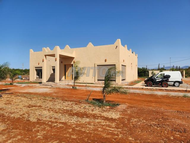 Terrain 2,5 ha avec Villa neuve et maison ancienne - 2