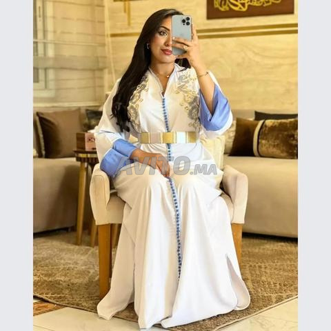 Caftan Hemawi, broderie aux épaules avec ceinture - 2