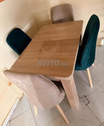 Réduction sur salle à manger Monji 🥳 magnifique 4 chaises livraison gratuite pour tous.