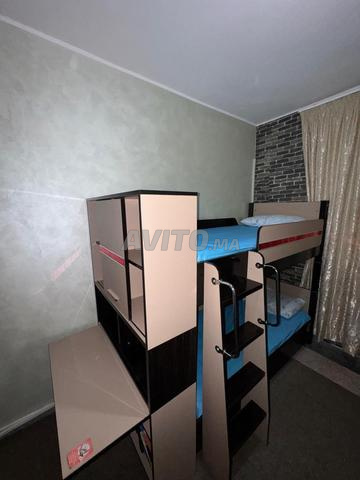 Lit superposé plus bureau prix négociable 