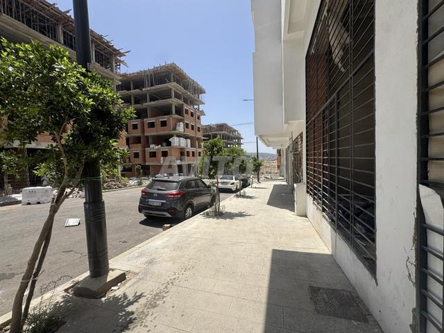 Local commercial en vente à complexe Maroua - 2
