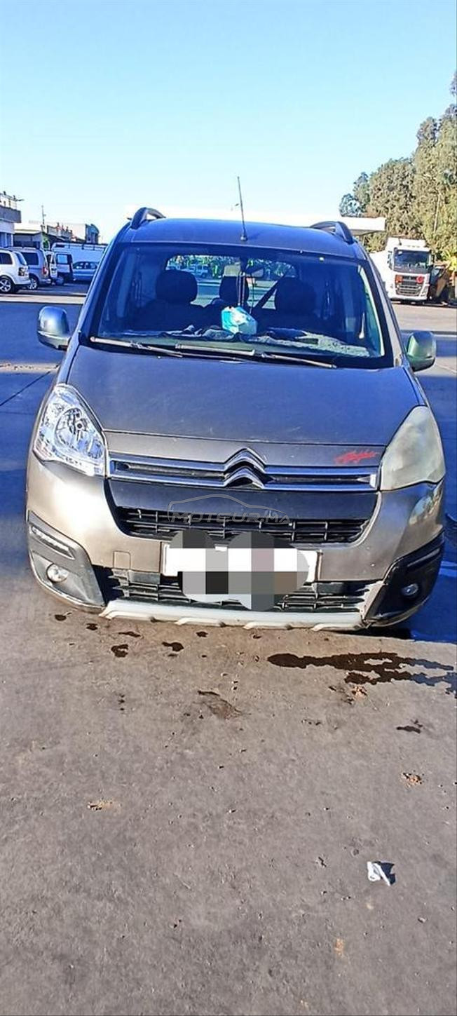 voiture Citroën berlingo 2018