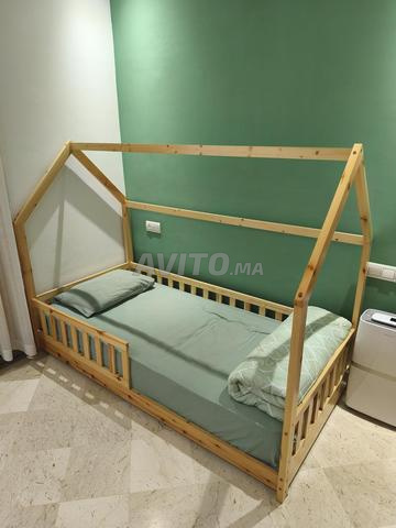 Lit cabane enfant 190*90 en très bon état - 2