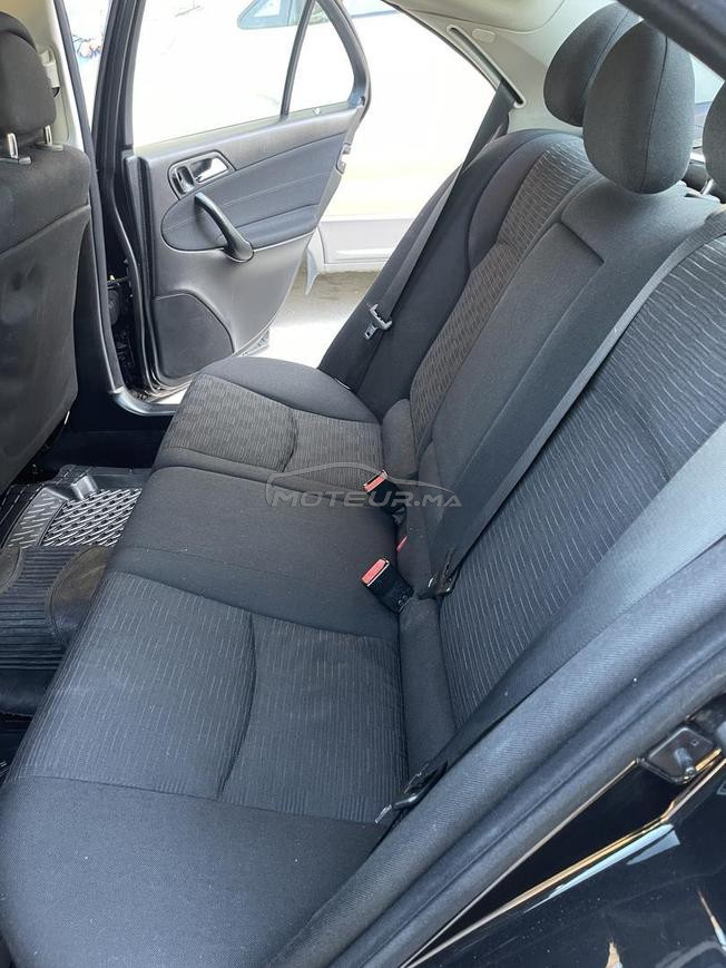 mercedes 220 à vendre en très bonne état 