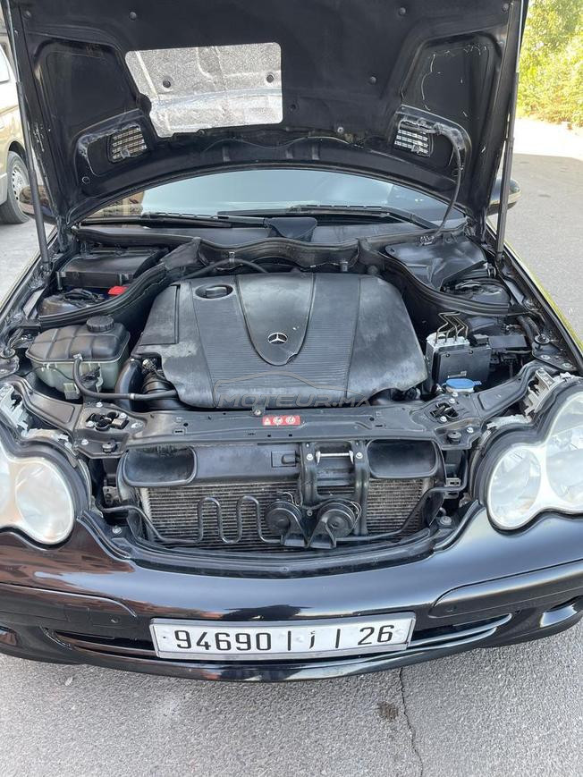 mercedes 220 à vendre en très bonne état 