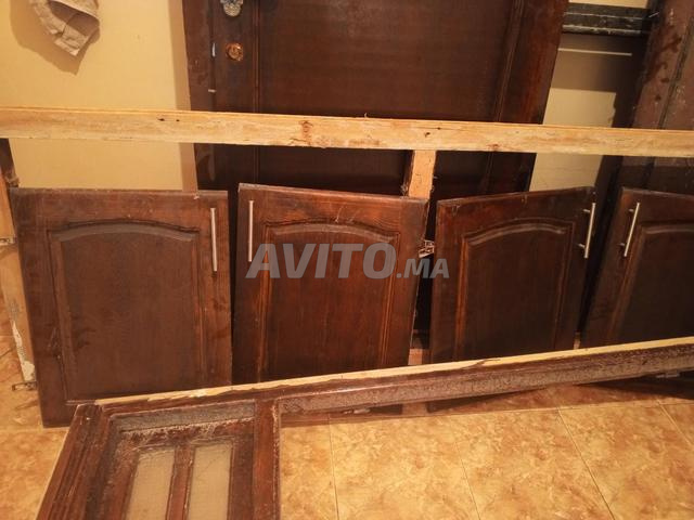6 portes 0,60 m / 0,47 m cadre 3 m 800 Dhs - 2