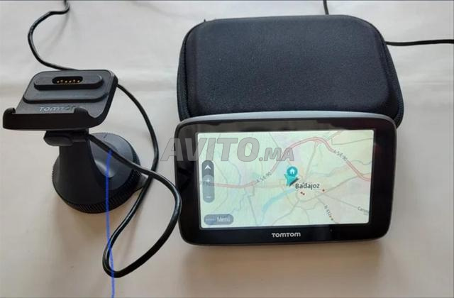 TOMTOM GO 5200 WIFI VOITURE ET POIDS LOURD