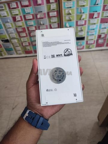 Samsung A57 neuf - 2