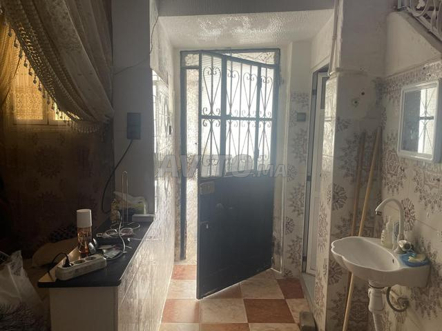 Maison à vendre dans un quartier populaire et propre - 2