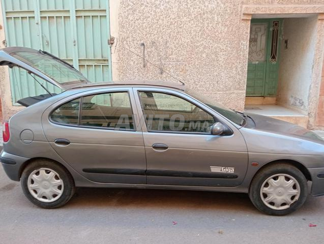 Renault Megane Diesel Manuelle 2002 à Sefrou - 2