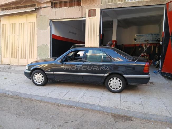 Mercedes-Benz 220 Diesel Manuelle 1997 à Oujda