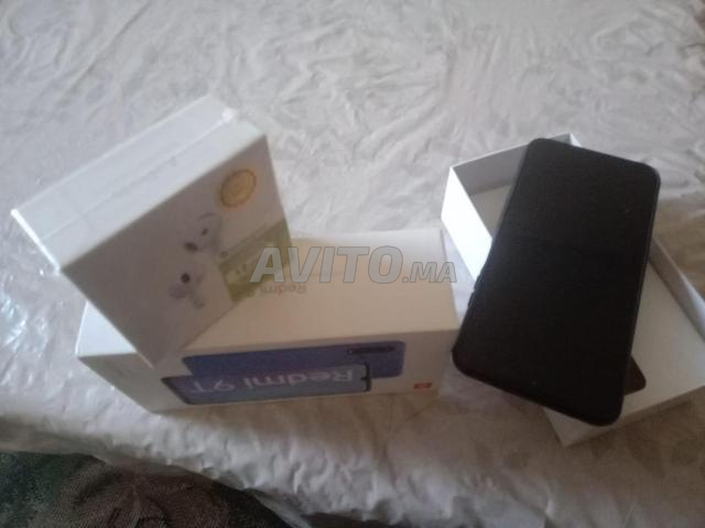 هاتف بسماعات بلوتوث أصلية