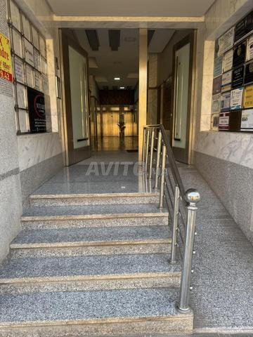 Plateau de bureaux neuf à louer, longue durée