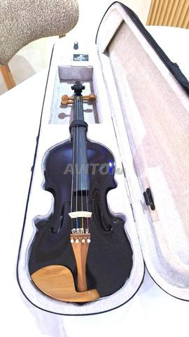 Violon 4/4 noir brillant neuf. - 2