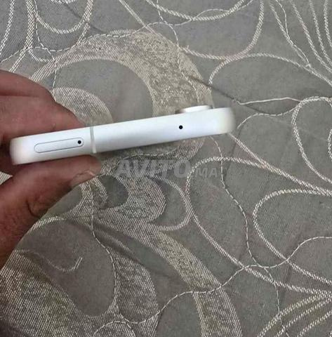 هاتف مستعمل نظيف وجديد - 2