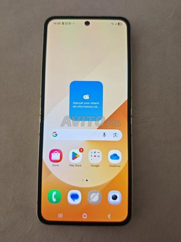 Samsung Z Flip 6 - 2