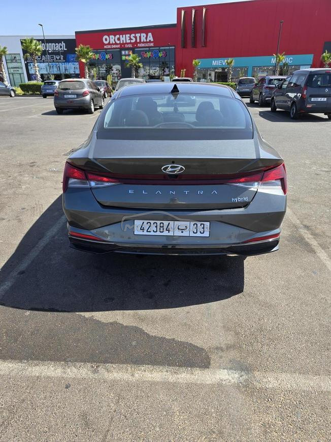 Hyundai Elantra hybride automatique
