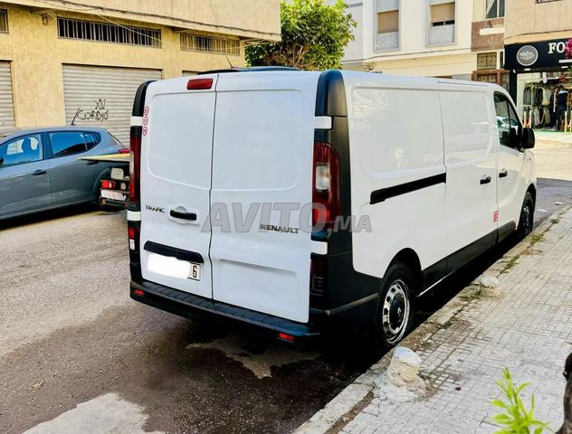 Renault Trafic Diesel Manuelle 2018 à Casablanca - 2
