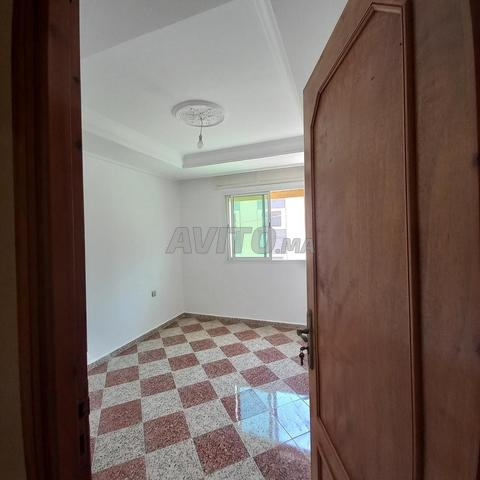 Appartement 4 pièces 102 m² ascenseur syndic sur rue logement moyen standing - 2