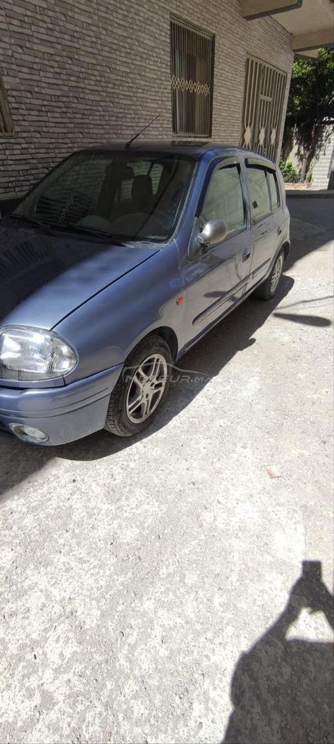 كليو 2 موديل 2000 للبيع طنجة 