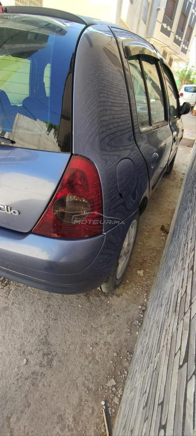 كليو 2 موديل 2000 طنجة مغوغة 