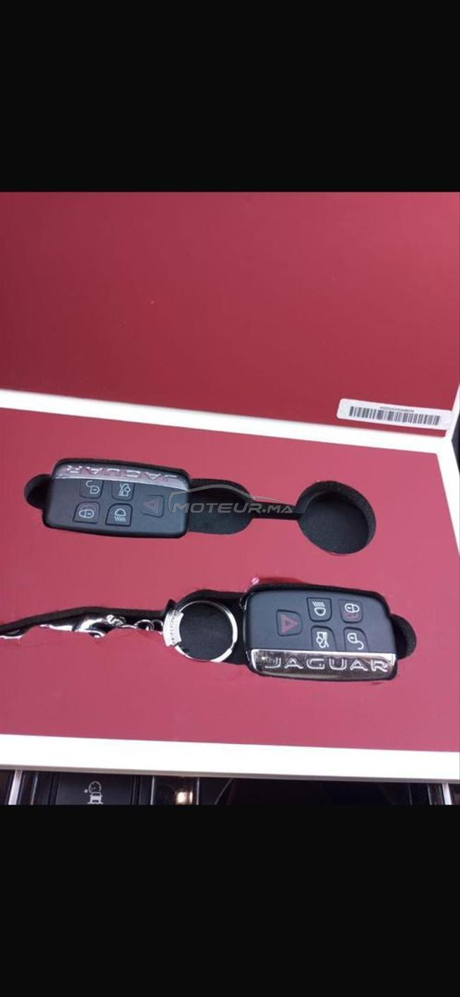 je vends ma voiture personnelle une jaguar XF 