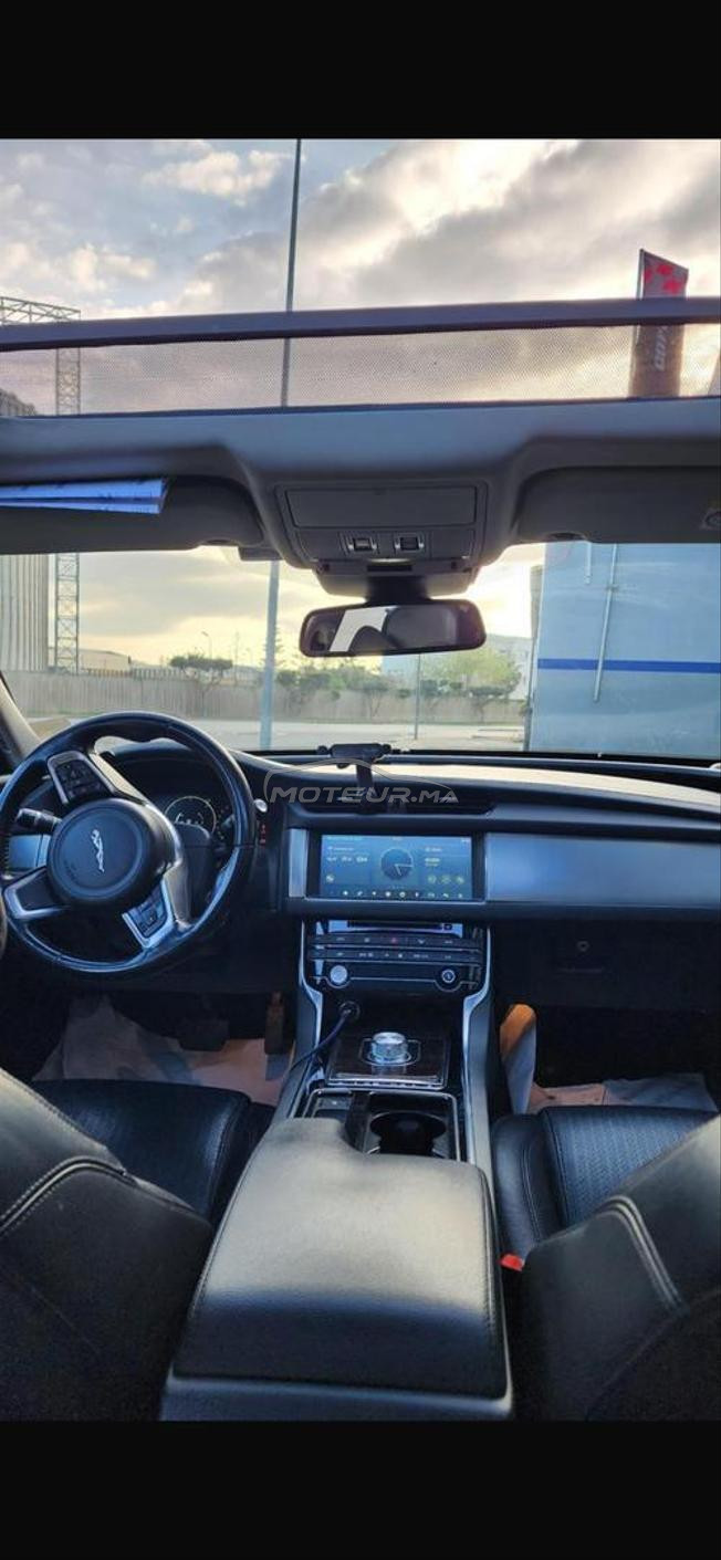 je vends ma voiture personnelle une jaguar XF 