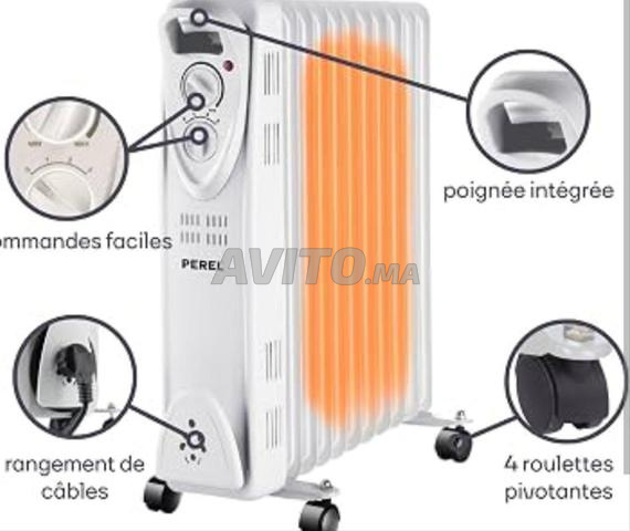 Radiateur à huile DeLonghi à vendre en bon état.