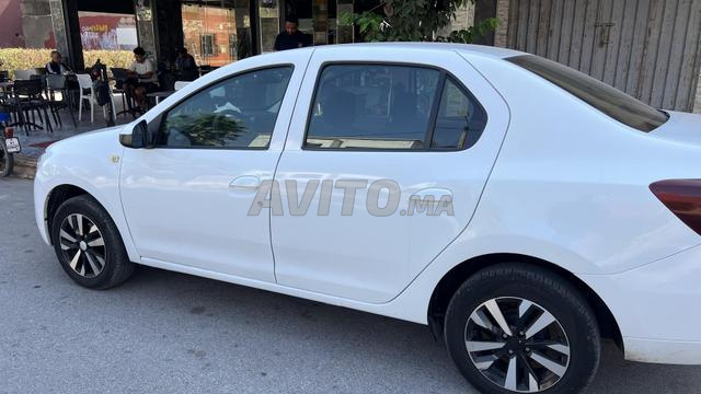 Dacia Logan 2019 très bon état - 2