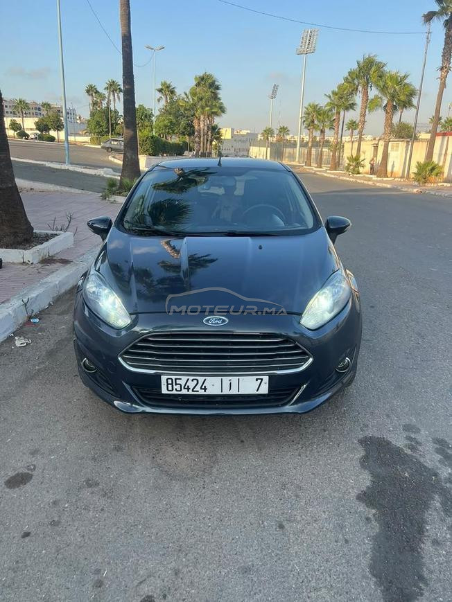 Ford fiesta en bonne état 