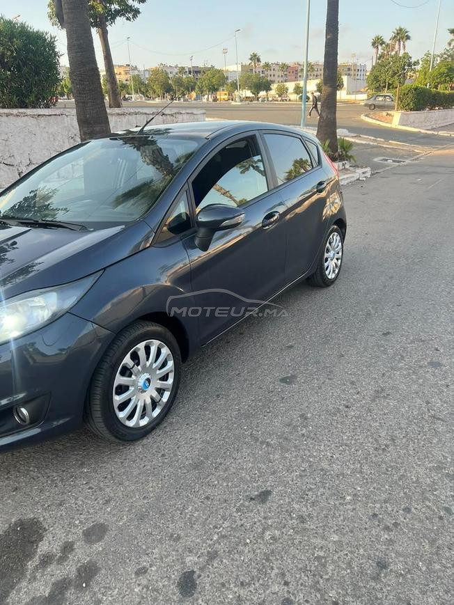 Ford fiesta en bonne état 