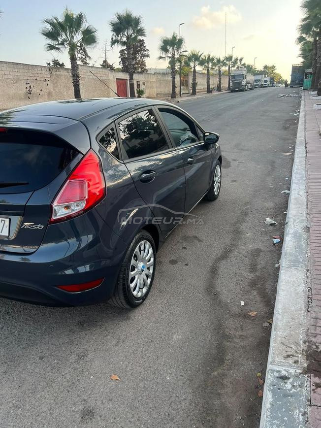 Ford fiesta en bonne état 