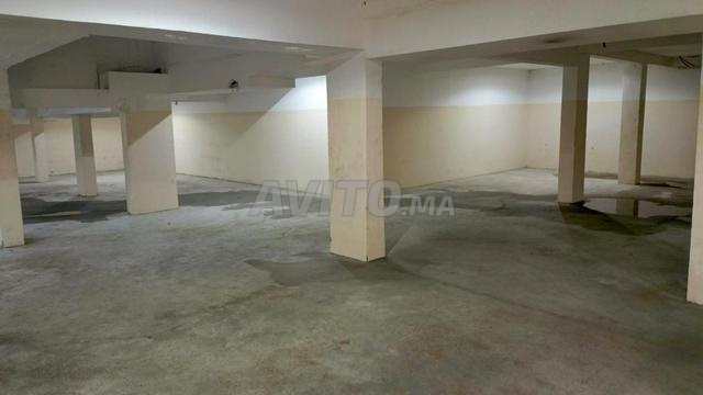 Entrepôt de 1553 m² à Sbata Casa - 2