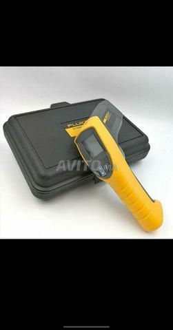 Fluke 561 – Thermomètre infrarouge et à contact - 2