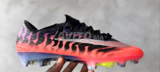 Chaussures de Football à Crampons – Modèle Sport - 2