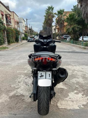 Tmax 560 modèle 21 26 28 mille 0 sept - 2
