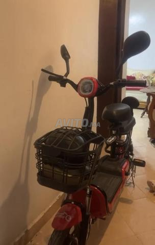 Vélo électrique type scooter