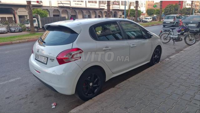 Peugeot 208 diesel 2014 - 12 - 2