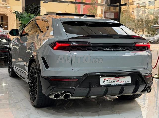LAMBORGHINI URUS SE — 800 CH 🇮🇹