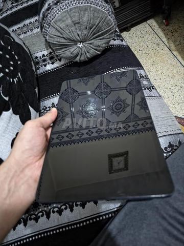 جهاز Honor pad 8 بسعة 128 جيجابايت وذاكرة وصول عشوائي 6 جيجابايت