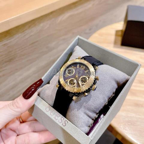Guess Femme GW0466L1 سيليكون