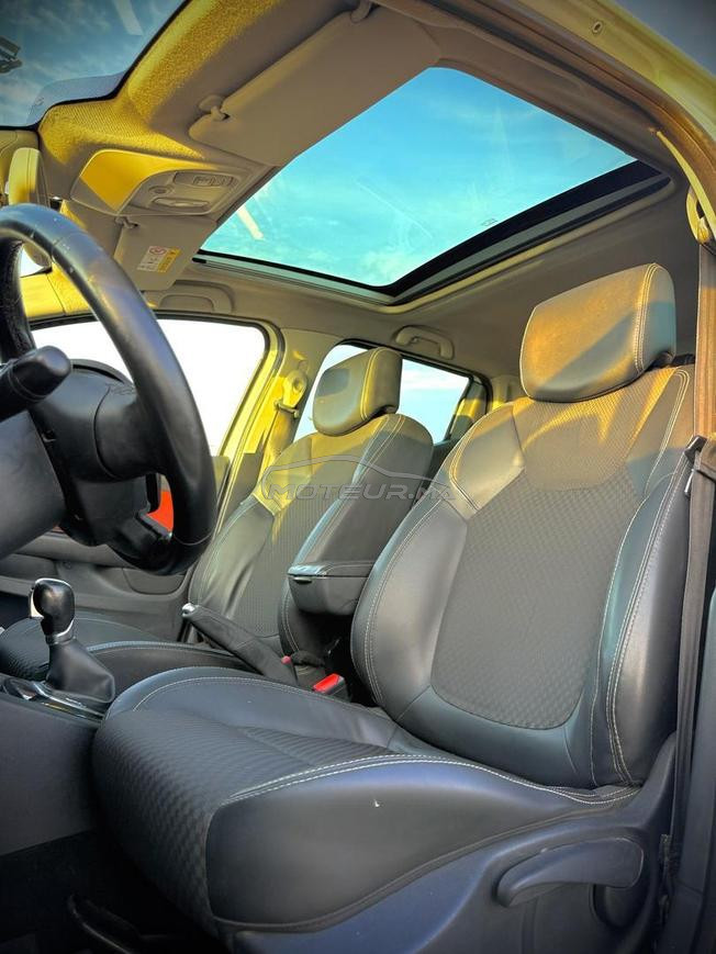 Clio4 Auto 2017 ImportéeNeuve Parking Auto et Toit