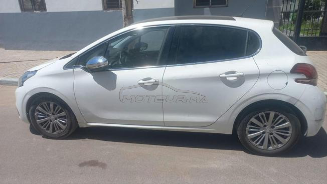 Peugeot  208