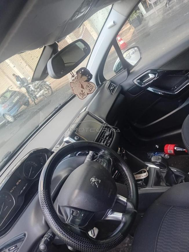 Peugeot  208