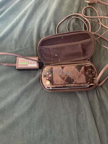 PSP neuve avec sa boîte - 2