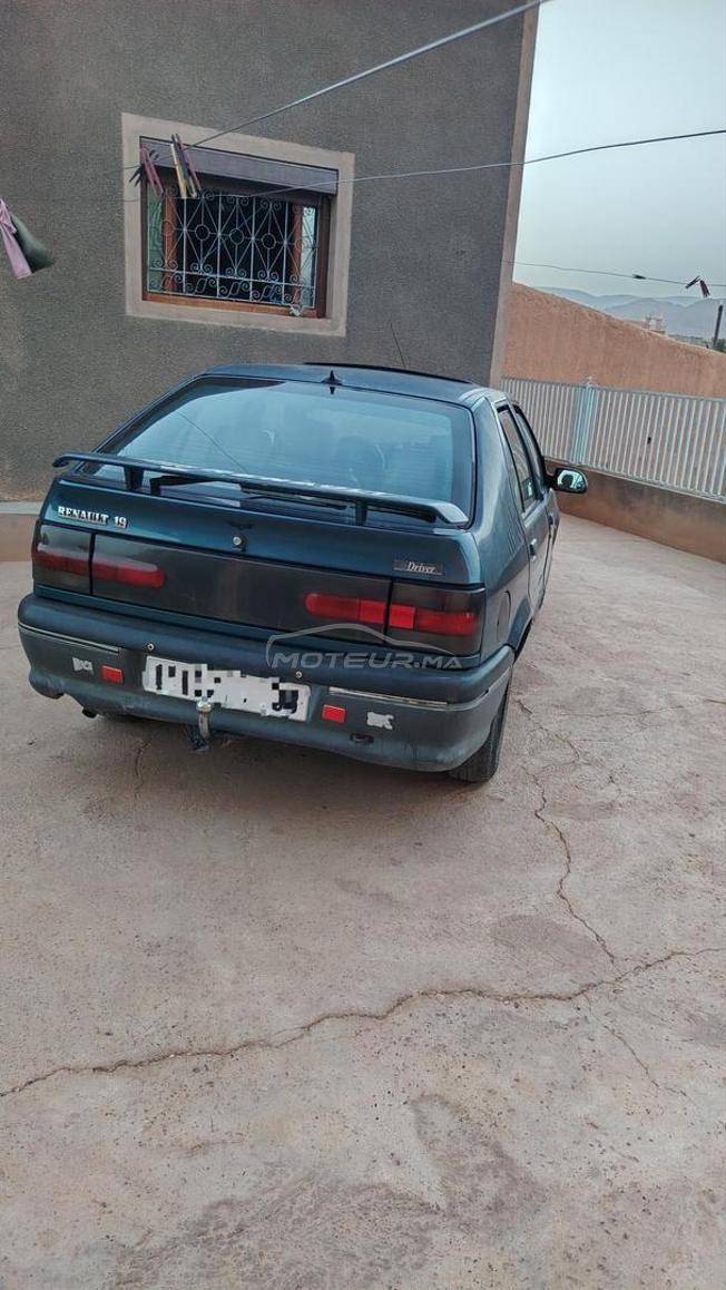 r19 للبيع حالة جيدة