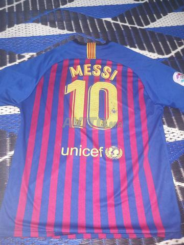 طقم برشلونة الأصلي مقاس L ، ميسي