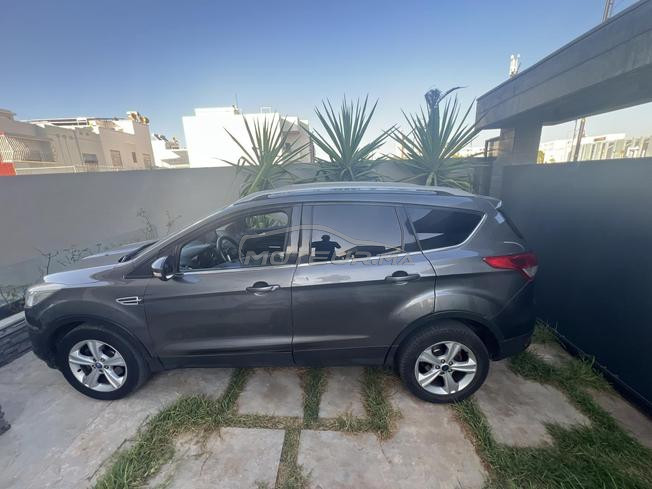Ford kuga 2 litres diesel model 2014 / 280 000 km