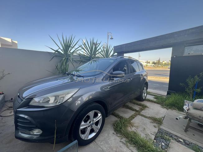 Ford kuga 2 litres diesel model 2014 / 280 000 km